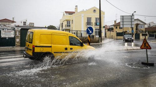 Resultado de imagem para Mau Tempo: Chuva provocou 32 inundações nos distritos de Beja, Évora e Portalegre