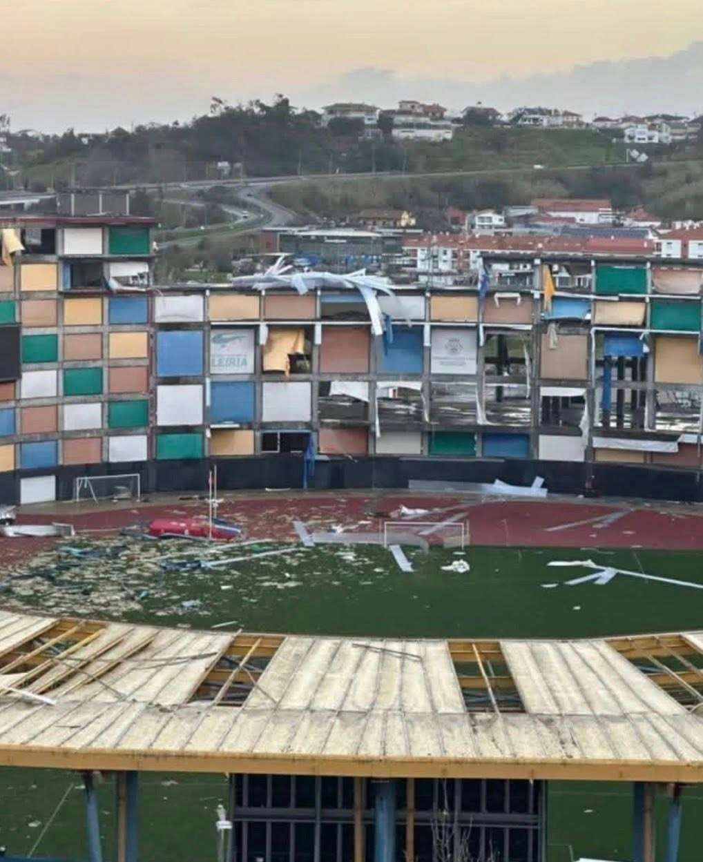 estádio de leiria danificado