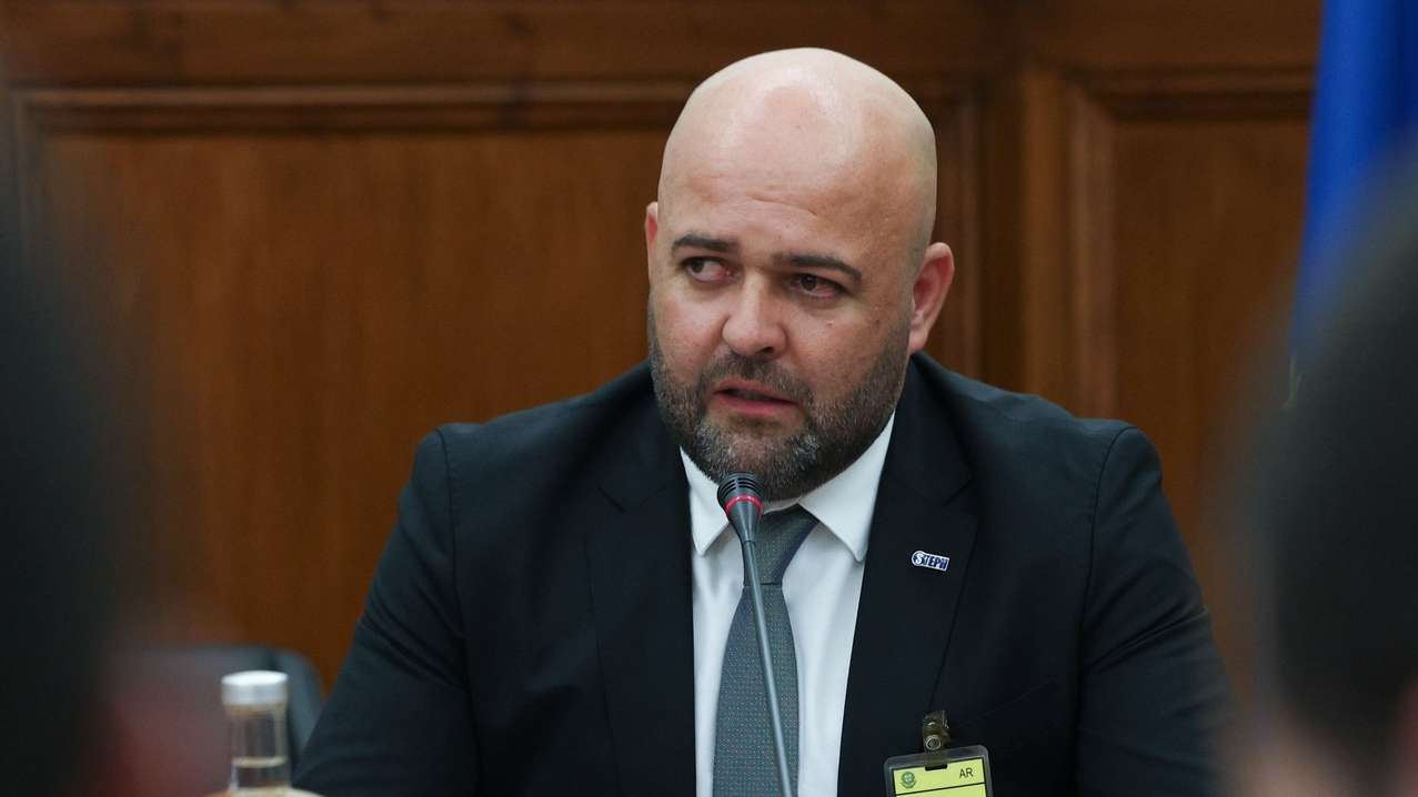 Uma delegação do Sindicato dos Técnicos de Emergência Pré-Hospitalar (STEPH), liderada por Rui Lázaro, respondeu a questões sobre a situação do INEM, perante a Comissão de Saúde na Assembleia da República em Lisboa, 21 de novembro de 2024. TIAGO PETINGA/LUSA