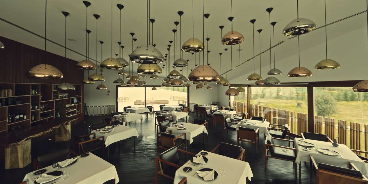 O restaurante do resort vínico L'And Vineyards, com uma estrela conquistada por Miguel Laffan
