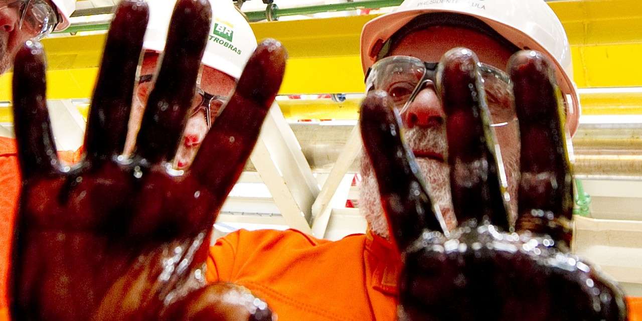A Petrobras emprega 80 mil funcionários