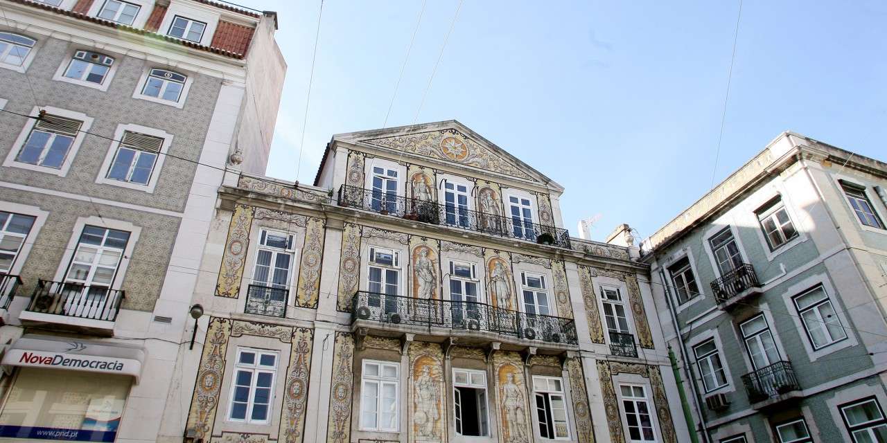 Entre janeiro e março de 2015, as transações de alojamentos em Portugal já subiram mais 38,3% do que no mesmo período de 2014, de acordo com o INE