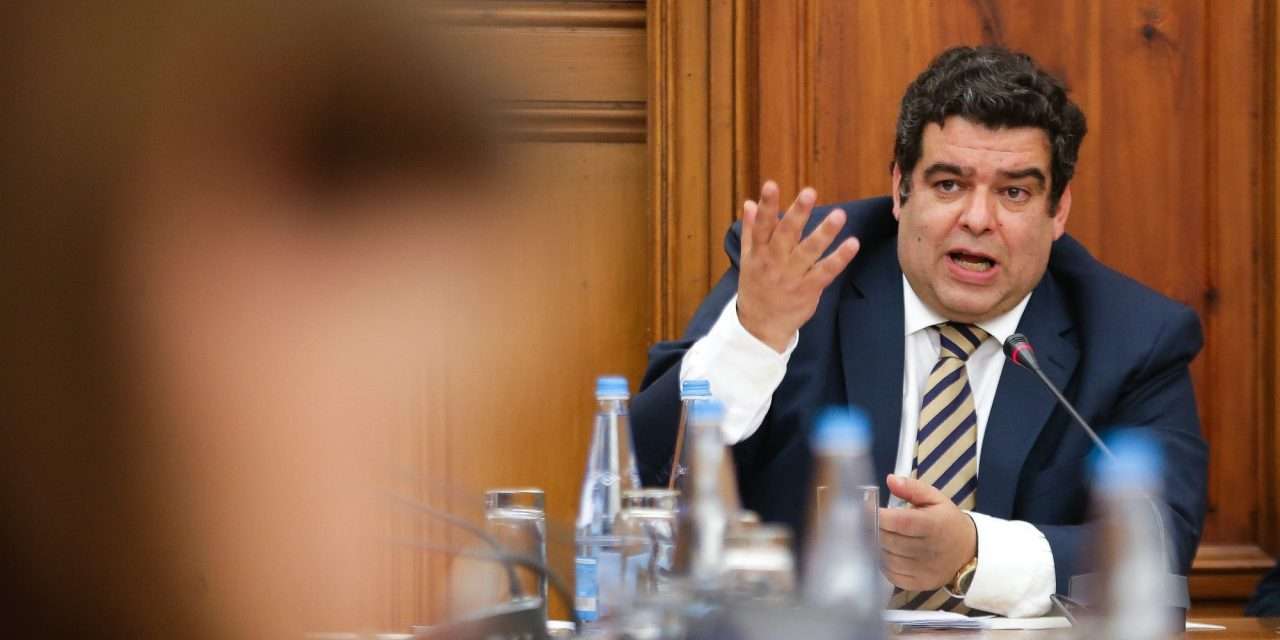 Rocha Andrade, secretário de Estado dos Assuntos Fiscais, era dos três exonerados o mais próximo de António Costa