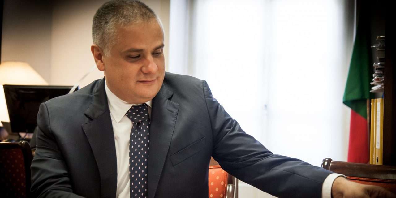 Para Jorge Seguro Sanches, Portugal deve conhecer os seus recursos antes de decidir se quer ou não avançar com a produção de petróleo