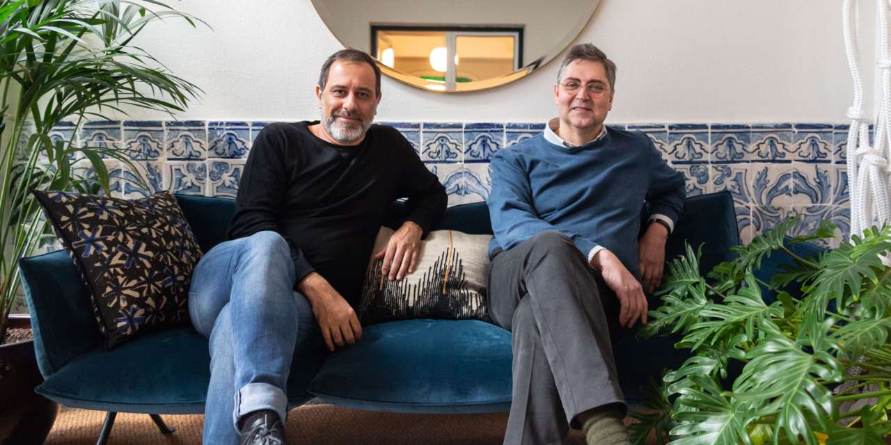 Miguel Pires e Duarte Calvão, a dupla responsável pelo blog Mesa Marcada