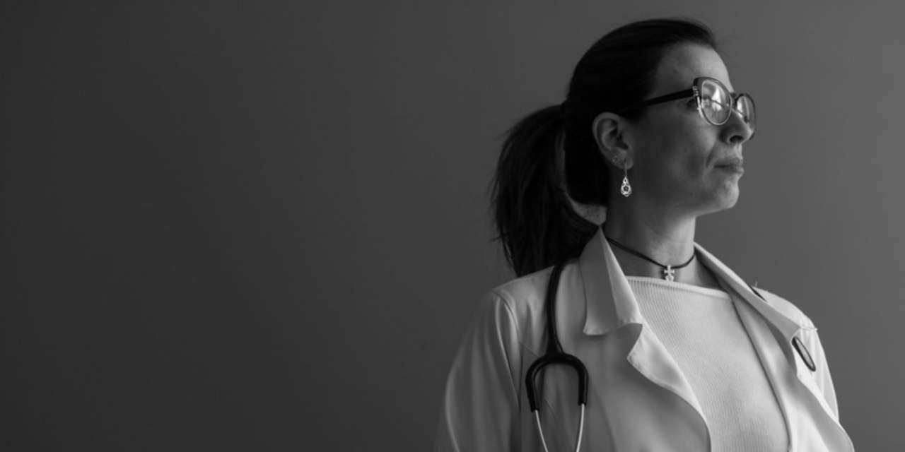 O livro que Ana Cláudia Quintana Arantes lançou no Brasil em 2016 é um dos mais vendidos de sempre