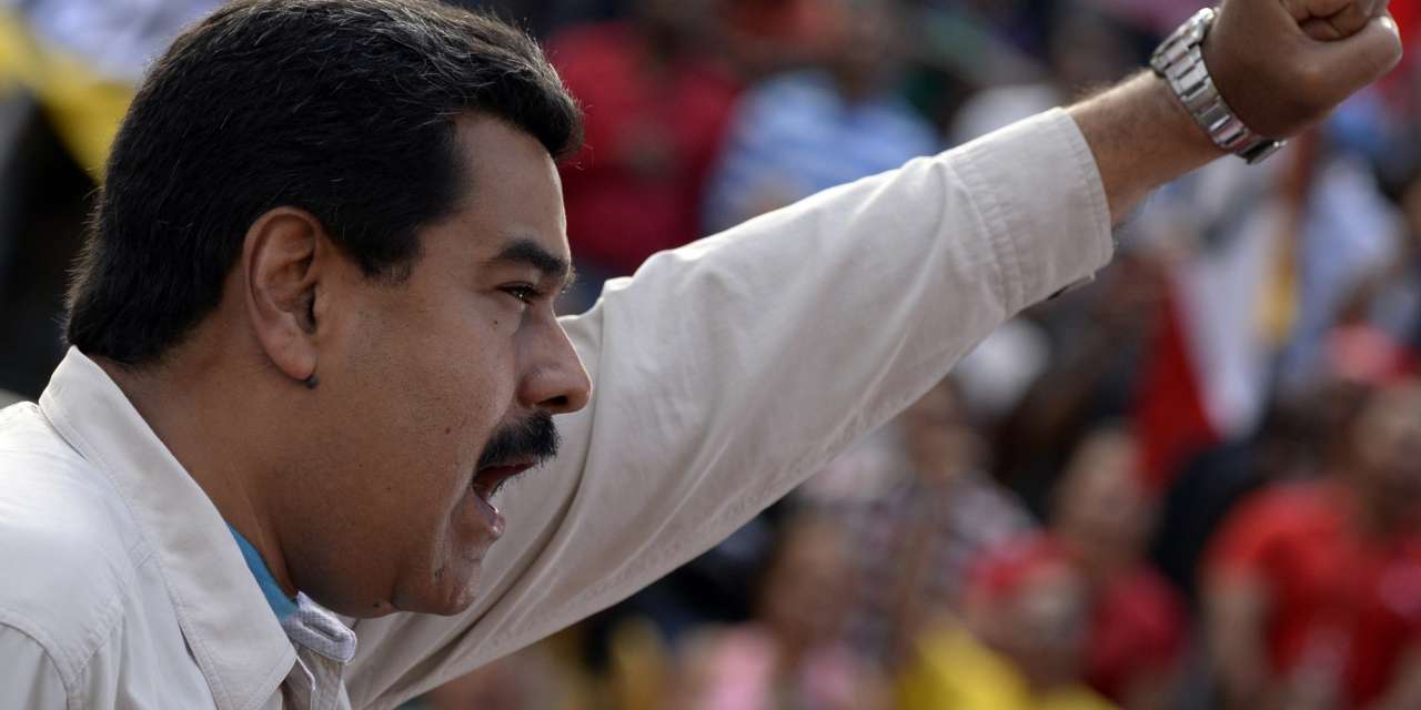 "O motivo direto [das pressões dos EUA] é poderem apoderar-se do petróleo da Venezuela", acusou Maduro