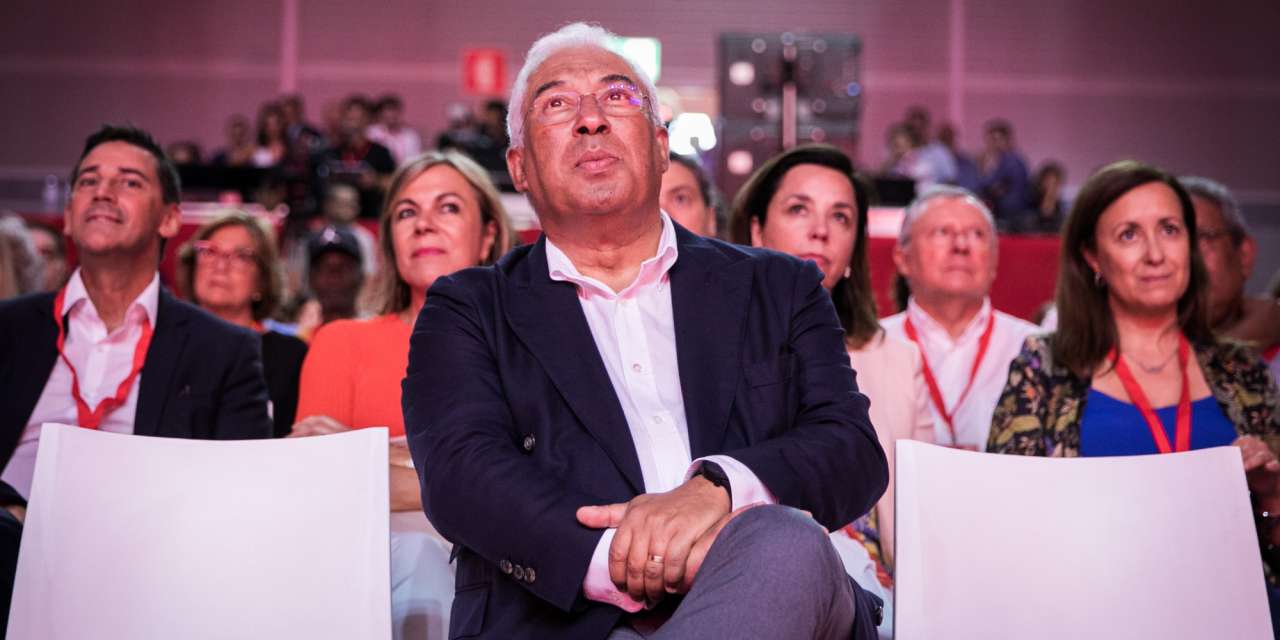 António Costa assistiu à apresentação do programa que o PS diz que foi feito com a participação pública