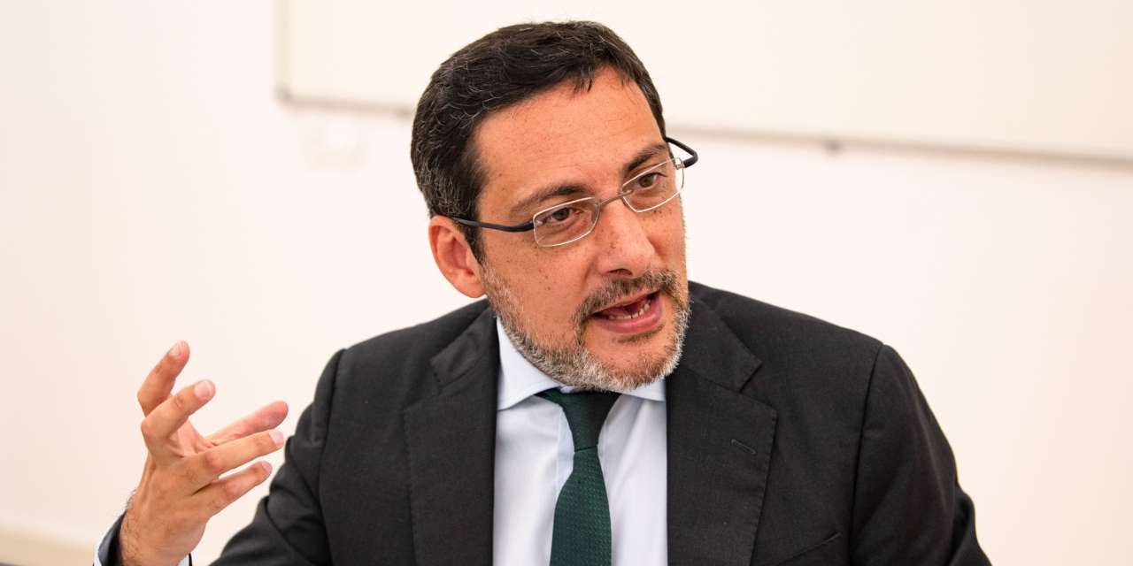 António Mendonça Mendes diz que uma eventual descida do IVA na eletricidade para 6% seria a primeira medida a voltar atrás em caso de dificuldade