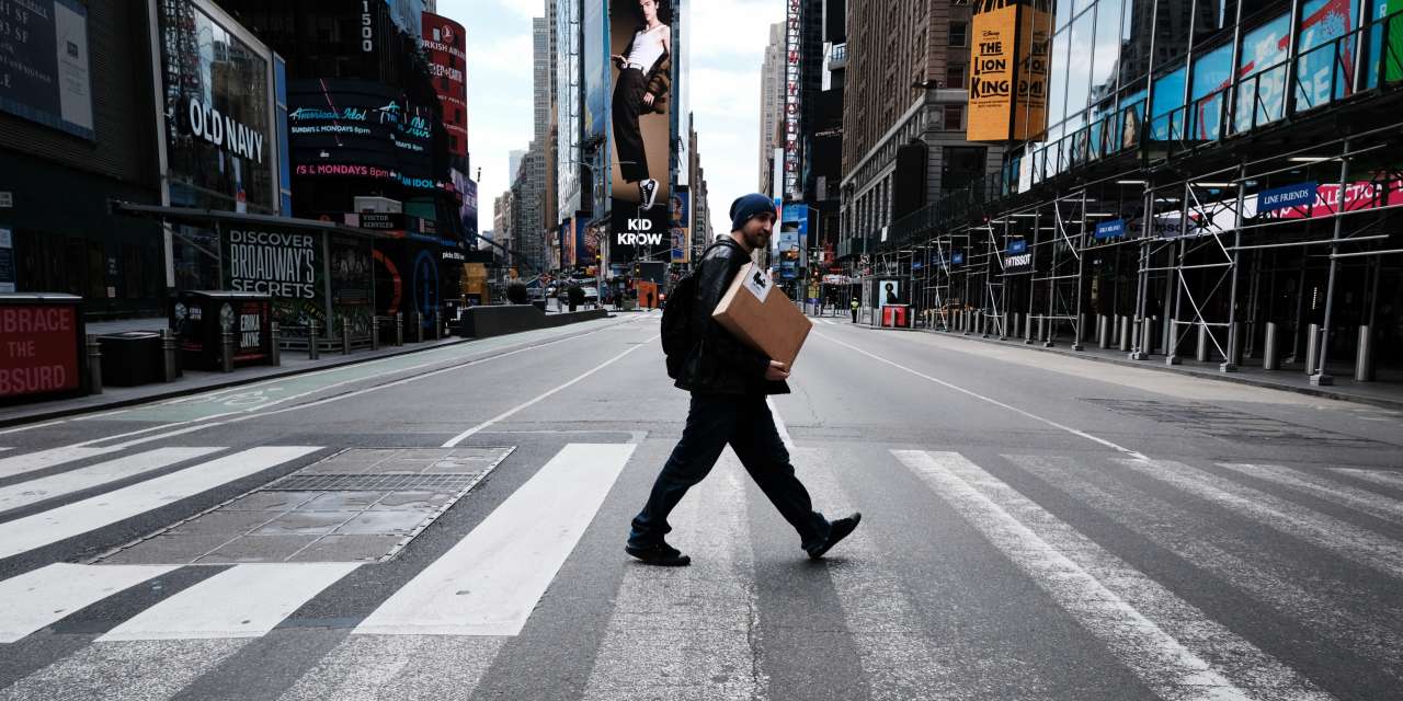Times Square, em Nova Iorque, deserta: um cenário inimaginável na cidade que nunca parava