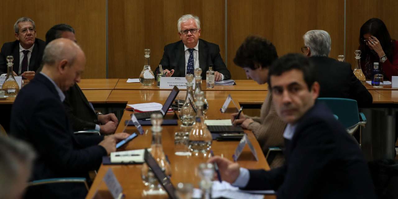 As quatro reuniões para monitorizar a primeira aplicação do estado de emergência foram presididas pelo Ministro da Administração Interna