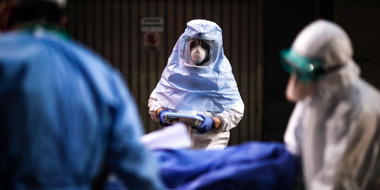 Dois estudos publicados no final de abril identifica mutações que podem alterar a transmissibilidade do vírus