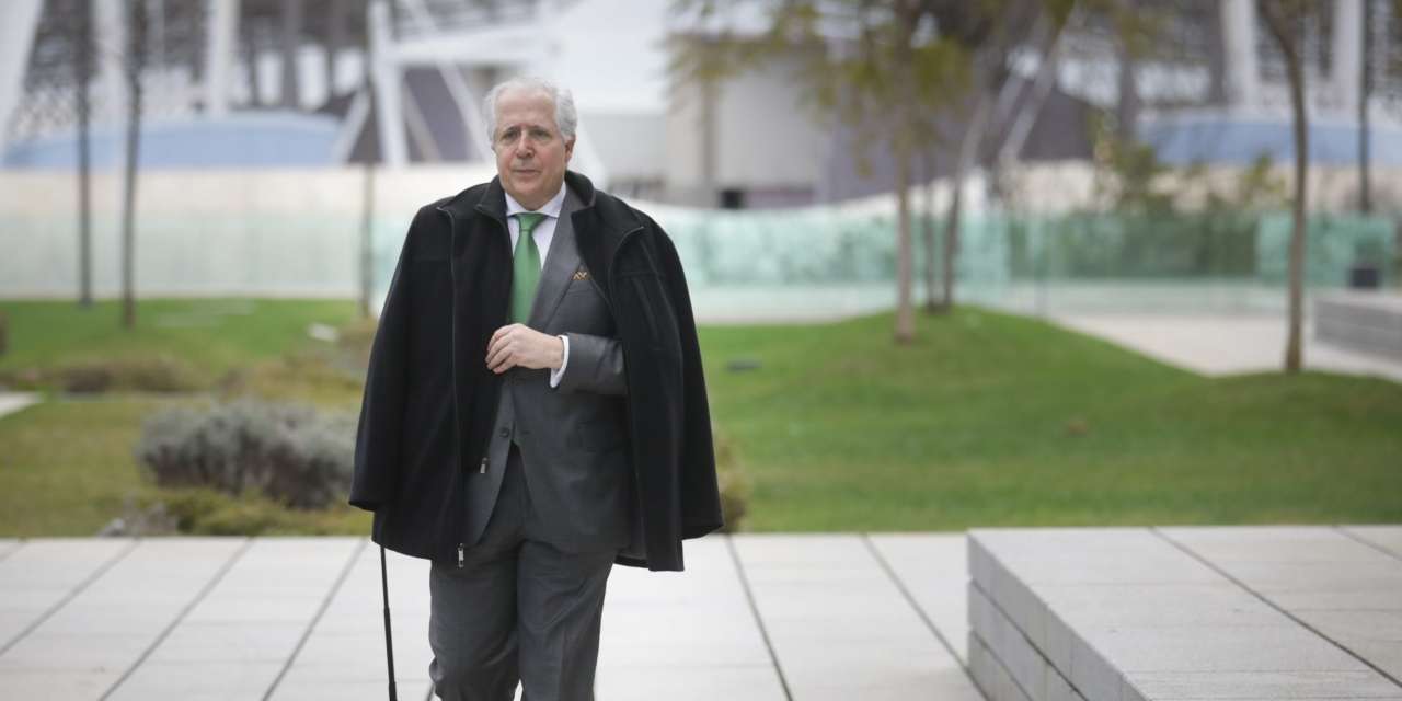 Orlando Figueira foi condenado há um ano e meio