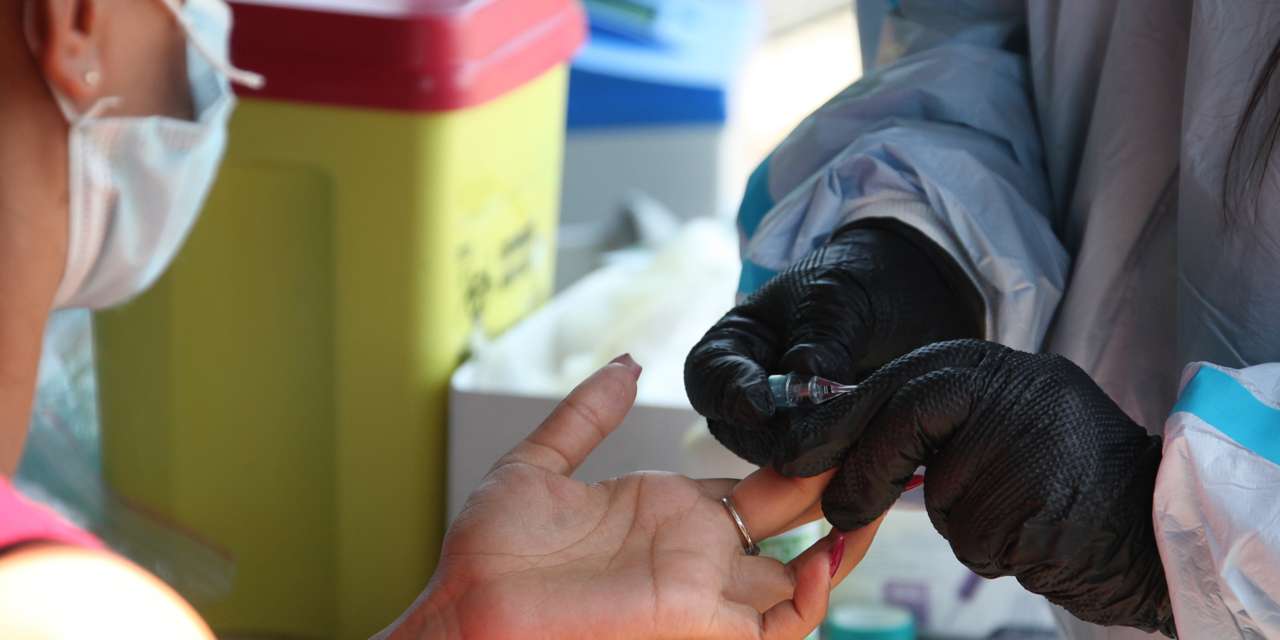 Cerca de 290 mil pessoas residentes em Portugal desenvolveram anticorpos contra o SARS-CoV-2