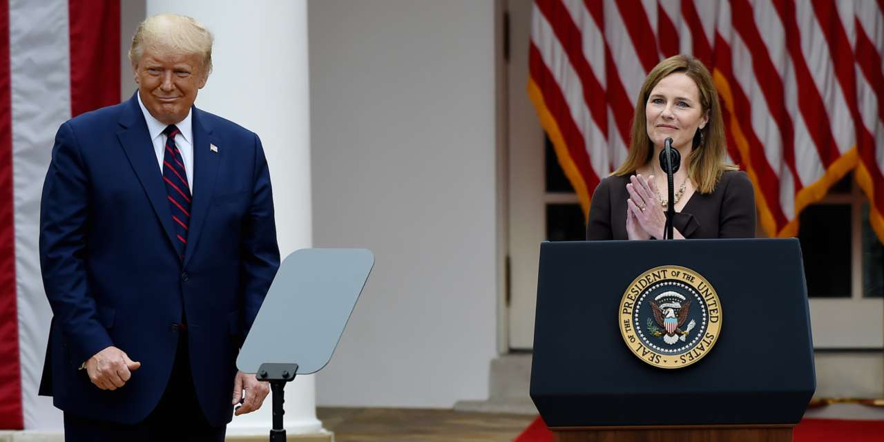 O Presidente Trump escolheu a juíza Amy Coney Barrett para a vaga de Ruth Bader Ginsburg