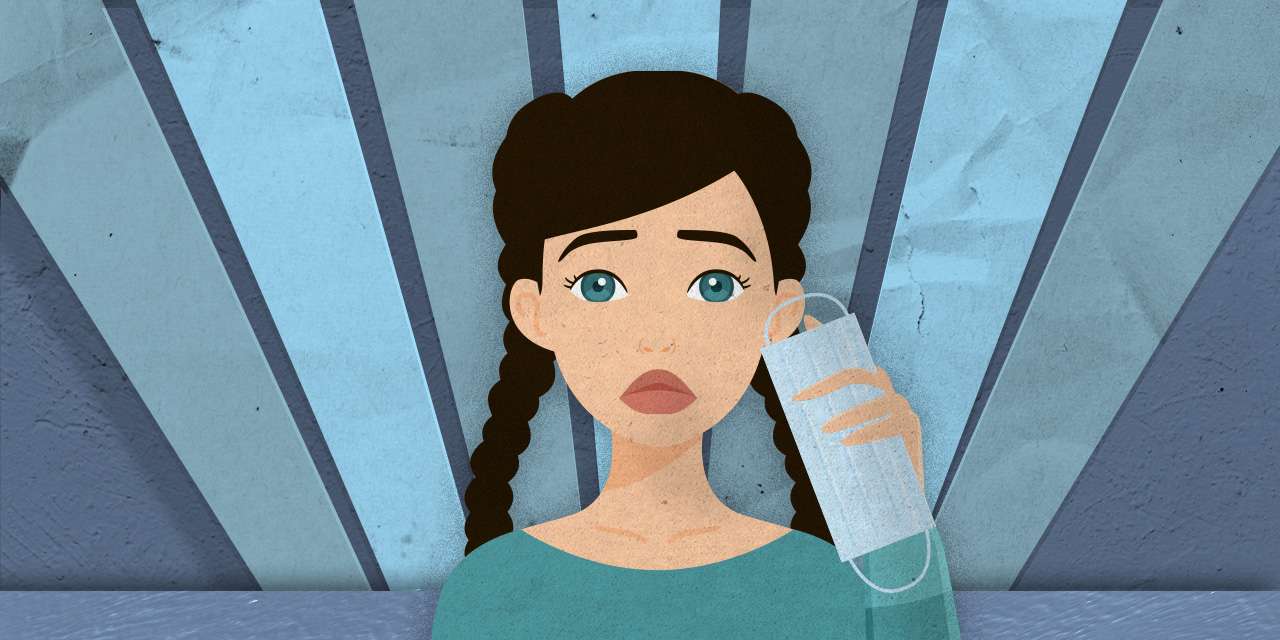 "Pessoalmente não gostaria de continuar a usá-la, mas às vezes gosto de a ter por saber que as pessoas não conseguem ver as minhas reações, sinto-me protegida", diz Letícia, de 15 anos