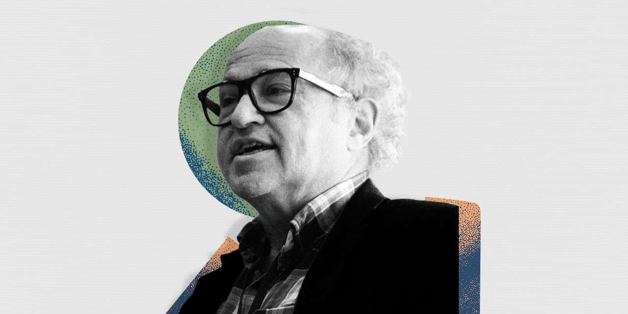 David D. Friedman tem uma longa carreira académica na área da Física e Química mas escreveu vários livros sobre Economia e Direito.