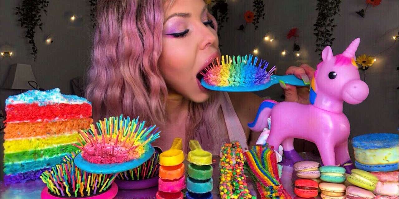 HunniBee tem mais de 8 milhões de subscritores no YouTube.