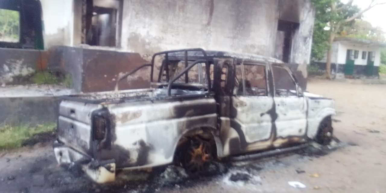 "Mahindra", a viatura da polícia que a população incendiou