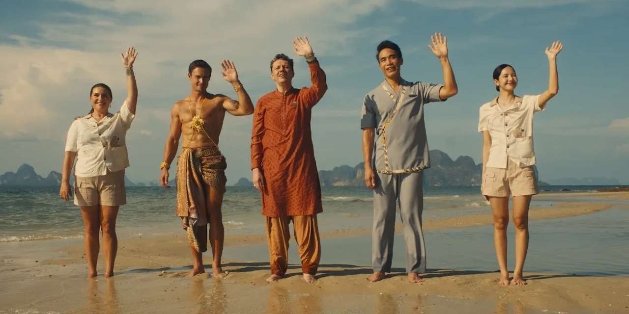 O staff do hotel em que decorre a ação desta terceira temporada, protagonistas de uma história dentro da própria história, eles que garantem tudo o que é necessário para o bem-estar da tragédia dos outros