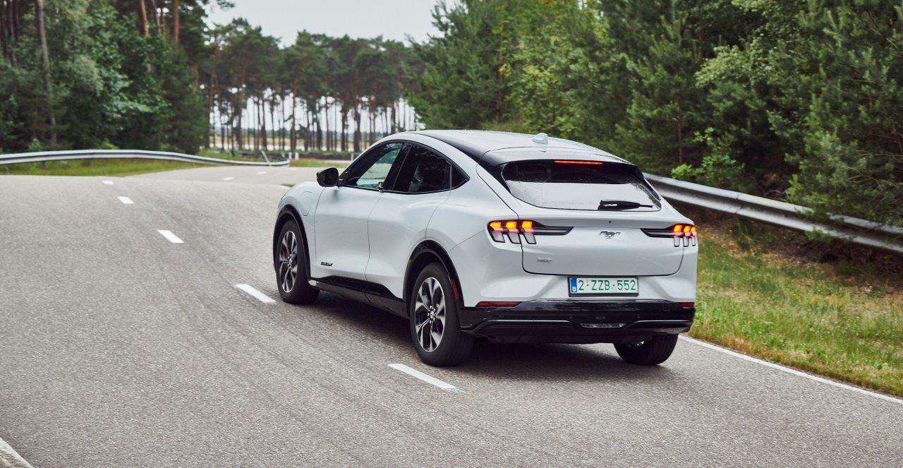 Mach-E GT faz marcação cerrada aos Model Y e ID.4 – Observador