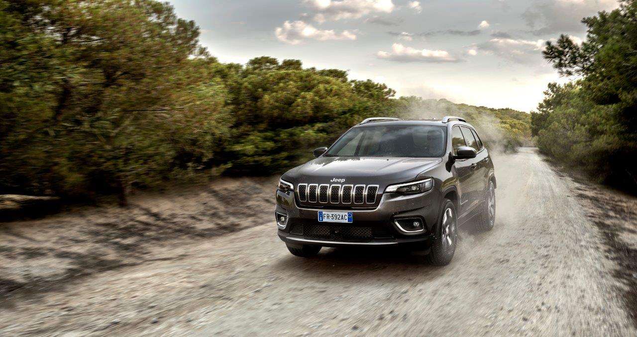Novo Cherokee chega a Portugal em tempo de records – Observador