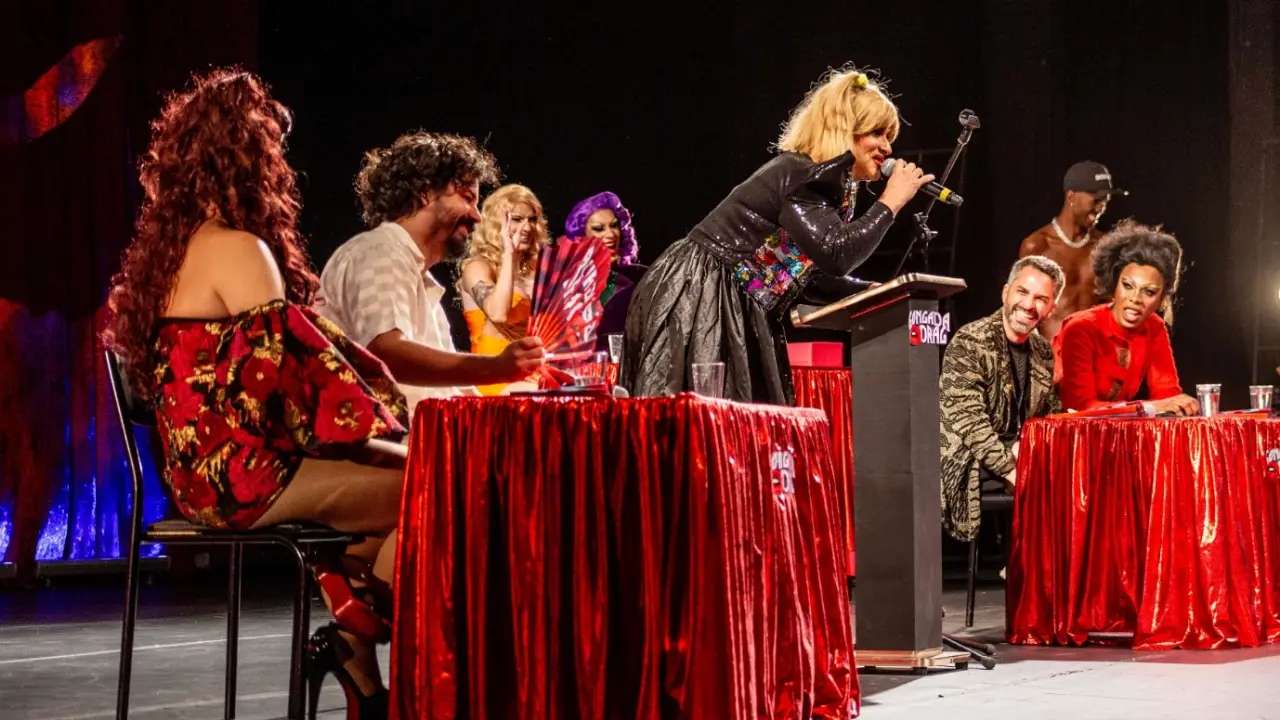 Espectáculo Gongada Drag Brasil LGBT