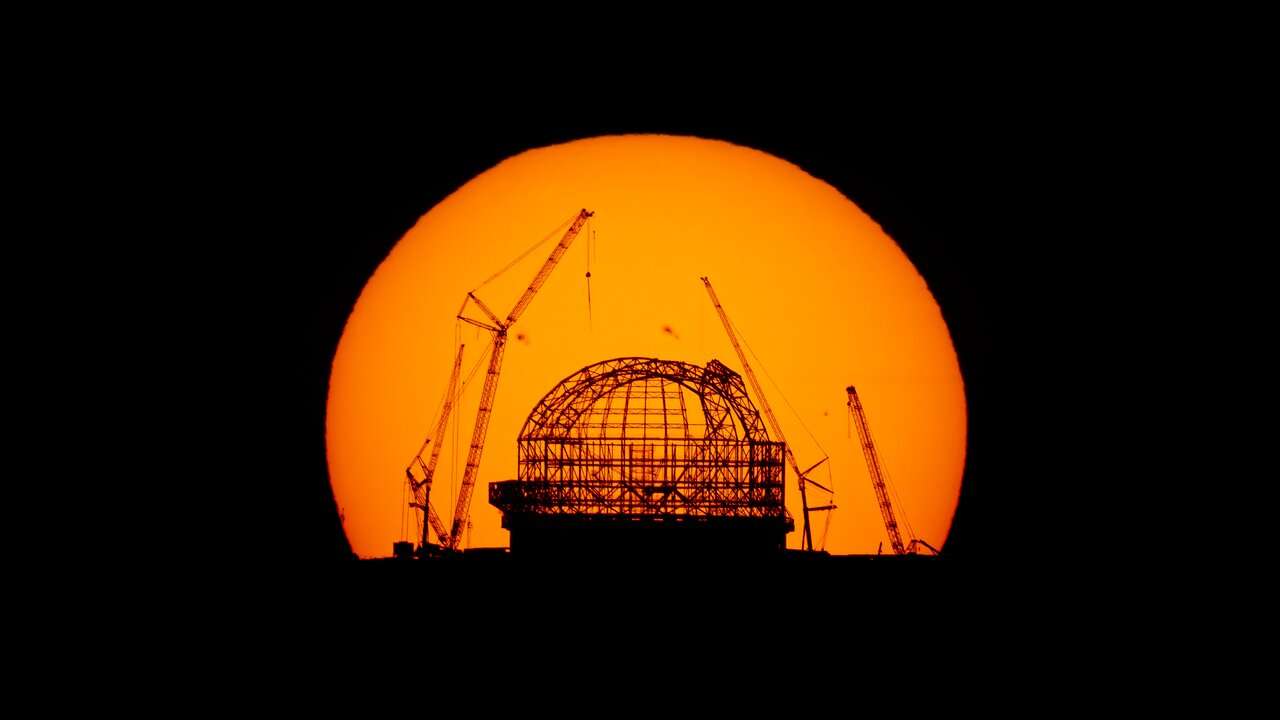 O modelo do Extremely Large Telescope (ELT), em construção no Chile