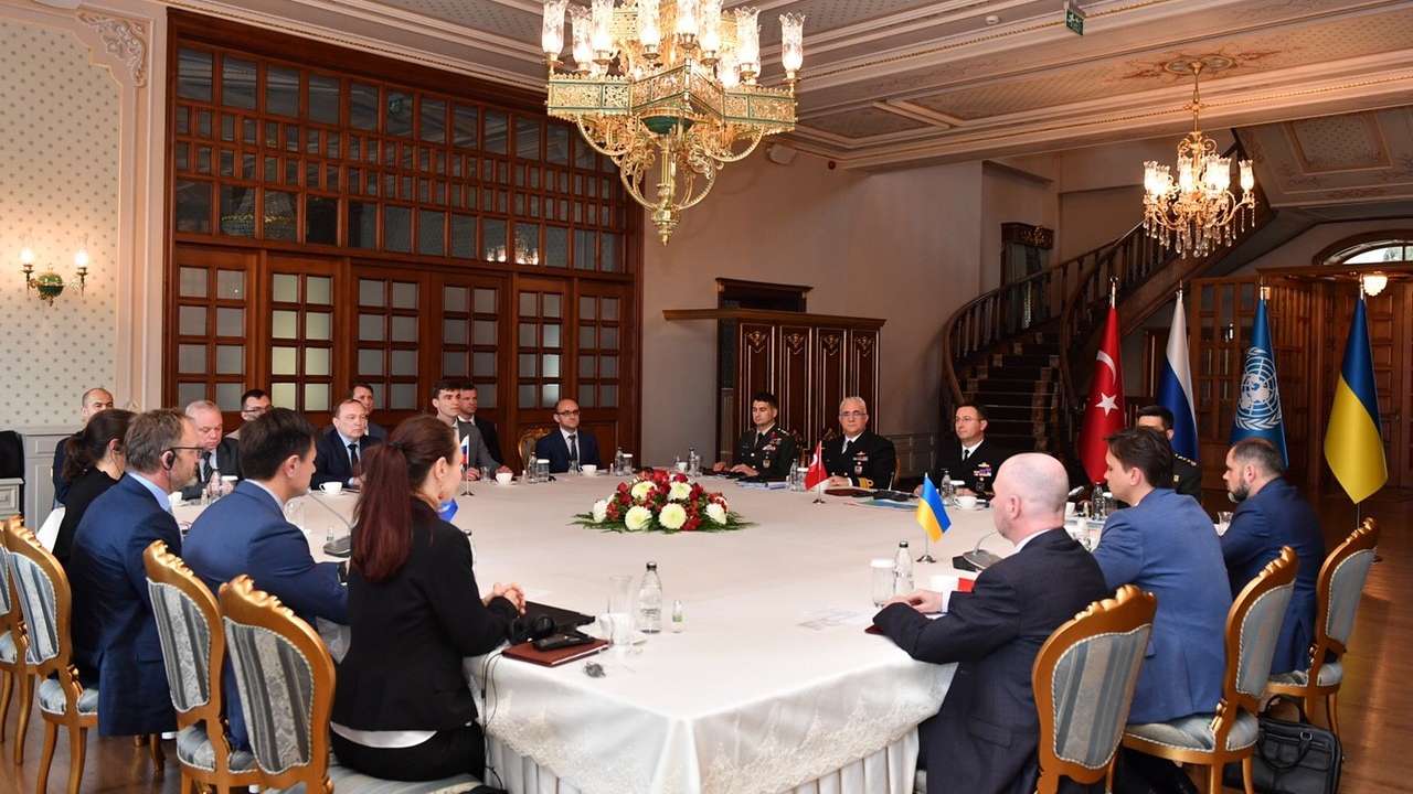epa10610959 A handout photo made available by the Turkish Defense Ministry Press Office shows Turkish, Russian and Ukrainian delegations attending the Black Sea grain deal meeting in Istanbul, Turkey, 05 May 2023. Delegations from Turkey, Russia, Ukraine and UN met to discuss the Black Sea grain deal, which is set to expire on 18 May.  EPA/ARIF AKDOGAN / TURKISH DEFENSE MINISTRY PRESS OFFICE / HANDOUT  HANDOUT EDITORIAL USE ONLY/NO SALES