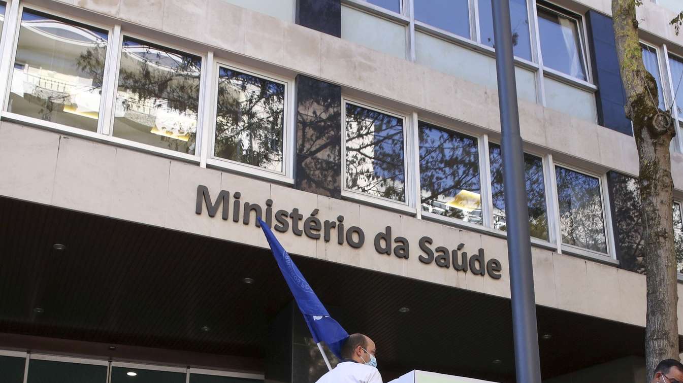 Manifestação do SEP - Sindicato dos Enfermeiros Portugueses, junto ao Ministério da Saúde, Lisboa, 12 de outubro de 2021.  MANUEL DE ALMEIDA/LUSA