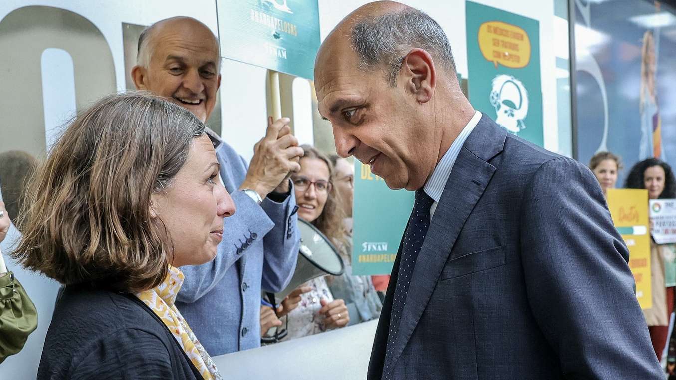 Ronda negocial entre sindicatos médicos e Ministério da Saúde adiada para sábado