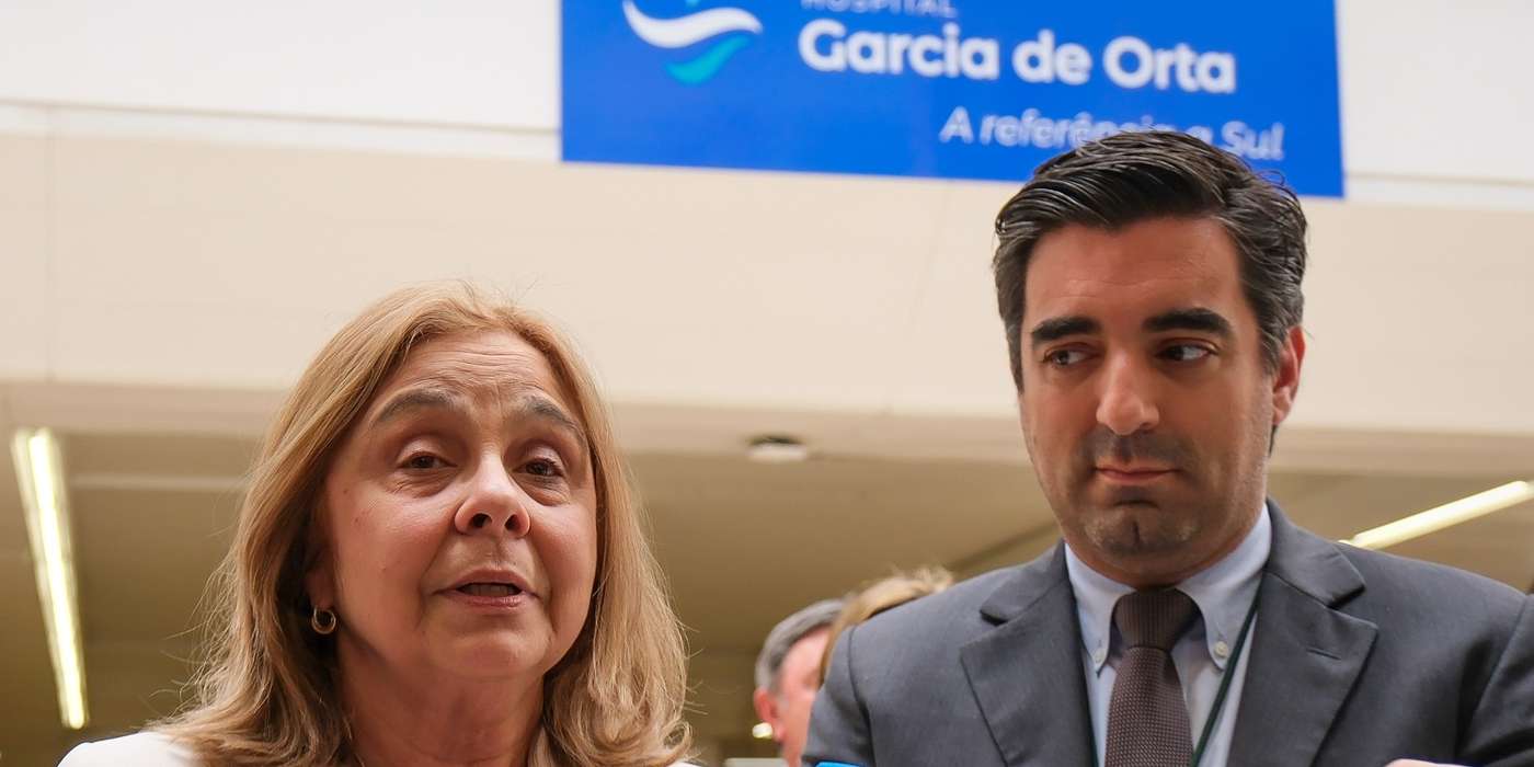 A ministra da Saúde, Ana Paula Martins, fala aos jornalistas durante uma visita à ULS (Unidade Local de Saúde) Almada - Seixal, Hospital Garcia de Orta, Almada, 29 de Abril de 2025. RUI MINDERICO/LUSA