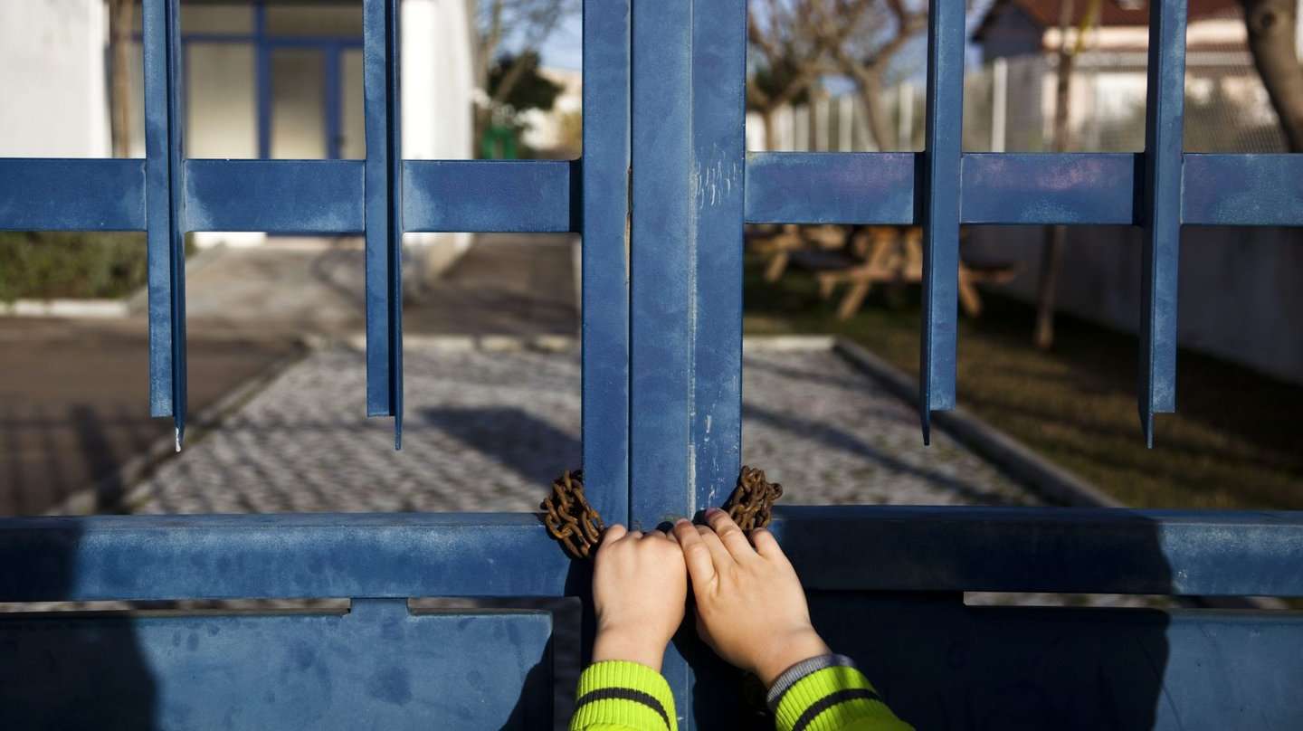 escola trancada