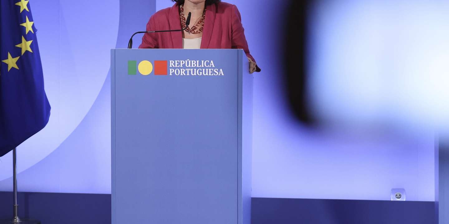 A ministra da Presidência, Mariana Vieira da Silva, intervém durante uma conferência de imprensa sobre a aprovação, pela Comissão Europeia, do plano de Reprogramação do Plano de Recuperação e Resiliência (PRR) nacional, Oeiras, 22 de setembro de 2023. CARLOS M. ALMEIDA/LUSA