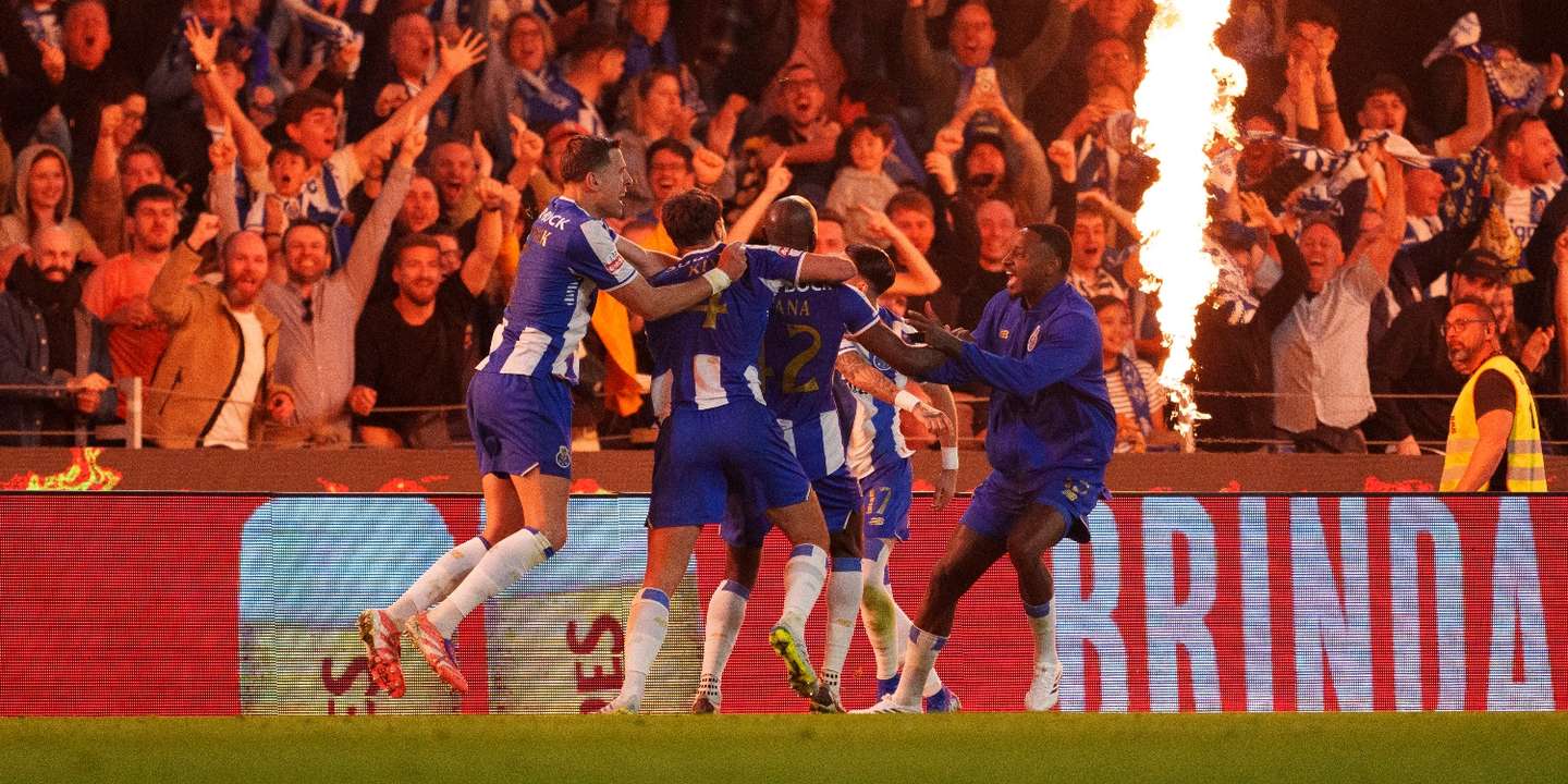 FC Porto sagrou-se campeão com uma primeira volta de sonho onde somou 49 dos 51 pontos possíveis e sofrendo apenas uma derrota em 32 jornadas