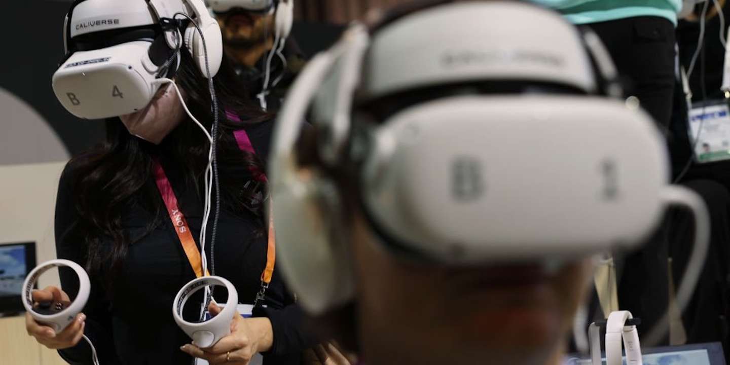 O metaverso está associado ao uso de um equipamento compatível com realidade virtual -- algo que é visto ainda como uma limitação