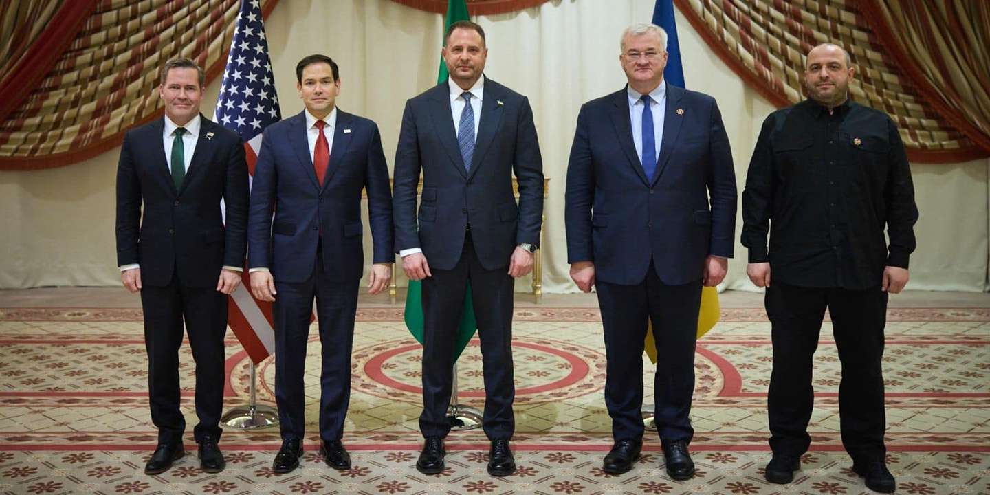 O desfecho da reunião aparenta ser positivo para a Ucrânia. Os ucranianos conseguiram, pelo menos, recuperar alguma confiança perdida de Washington