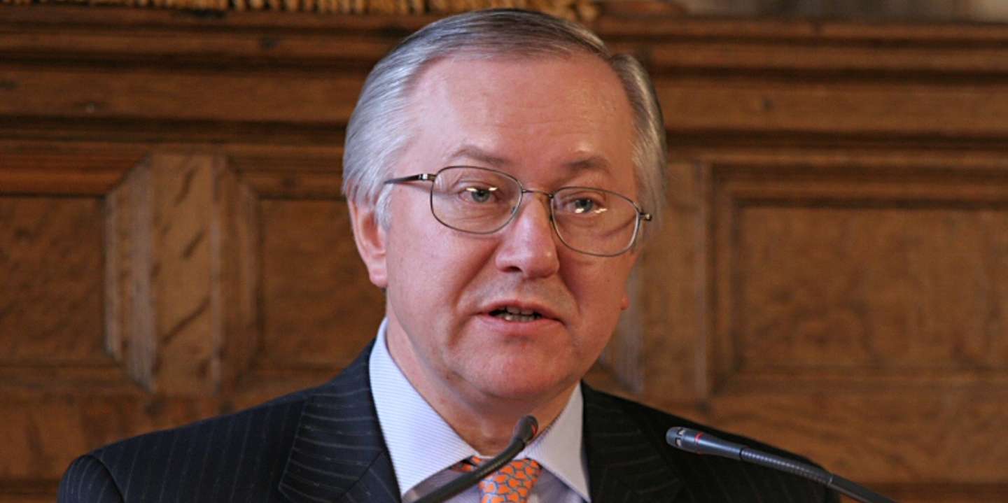 O alto representante diplomata acredita no bom trabalho de Zelensky para conferir um futuro para a Ucrânia, destacando estar "otimista" com a possibilidade de o país entrar na União Europeia