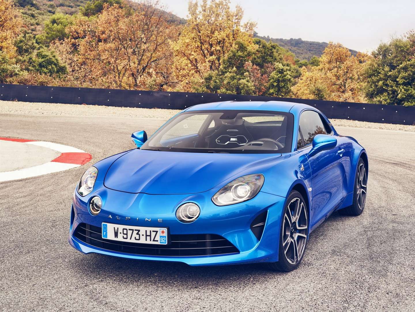 Alpine sobe a parada e prepara versão com 300 cv – Observador