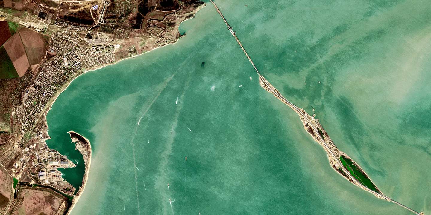 Satellite views of Kerch Strait