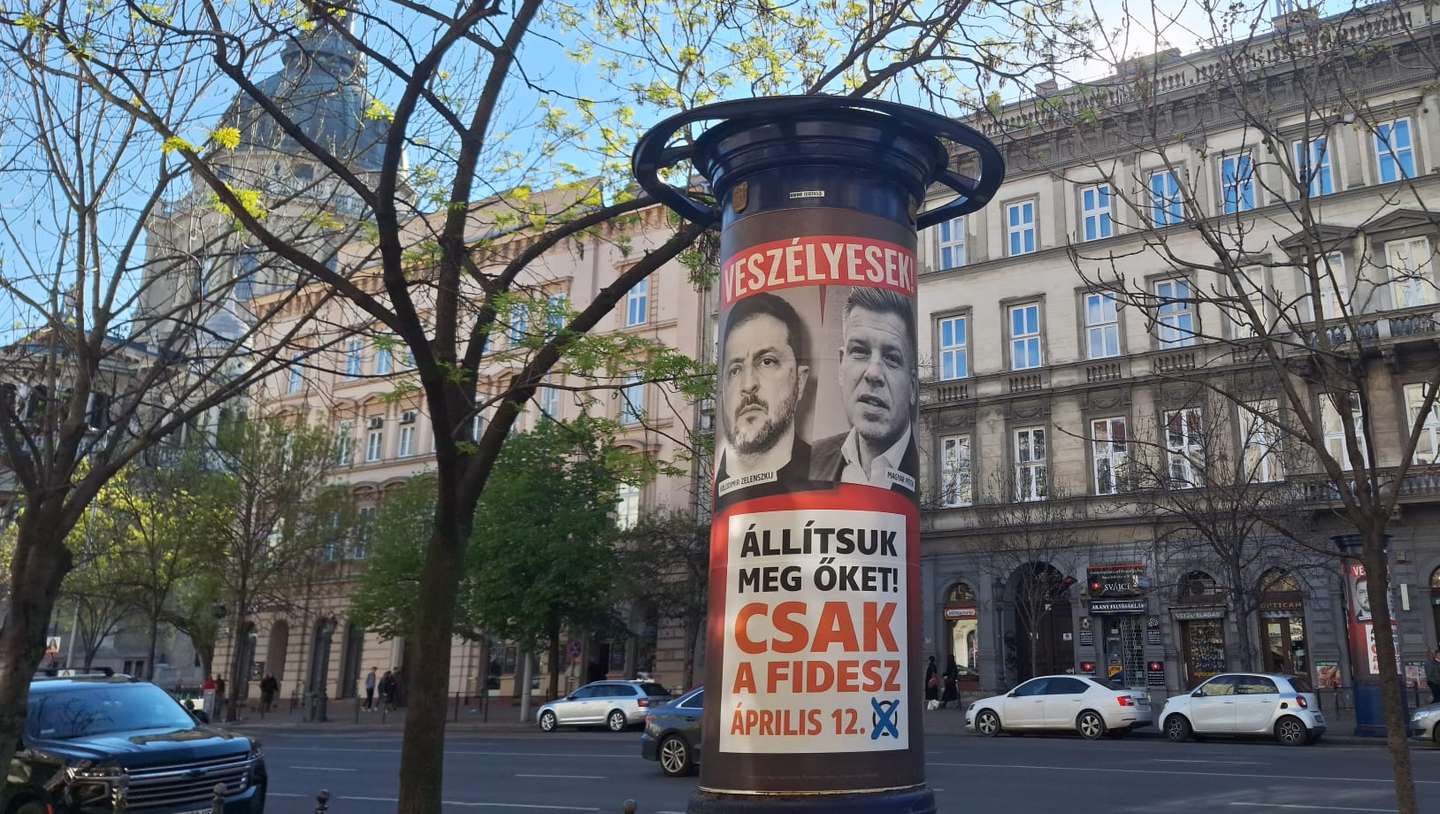 Cartazes de Zelensky na cidade de Budapeste. Eleições na Hungria. 9 de abril de 2026
