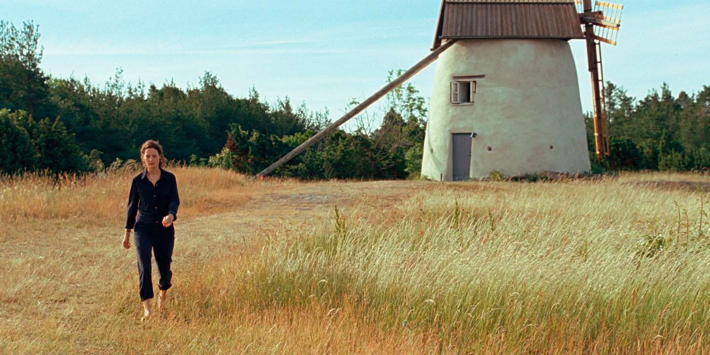 Em "A Ilha de Bergman", Vicky Krieps é Chris, uma realizadora que quer encontrar inspiração e caminhos: para a sua obra e para a relação que teme estar no fim