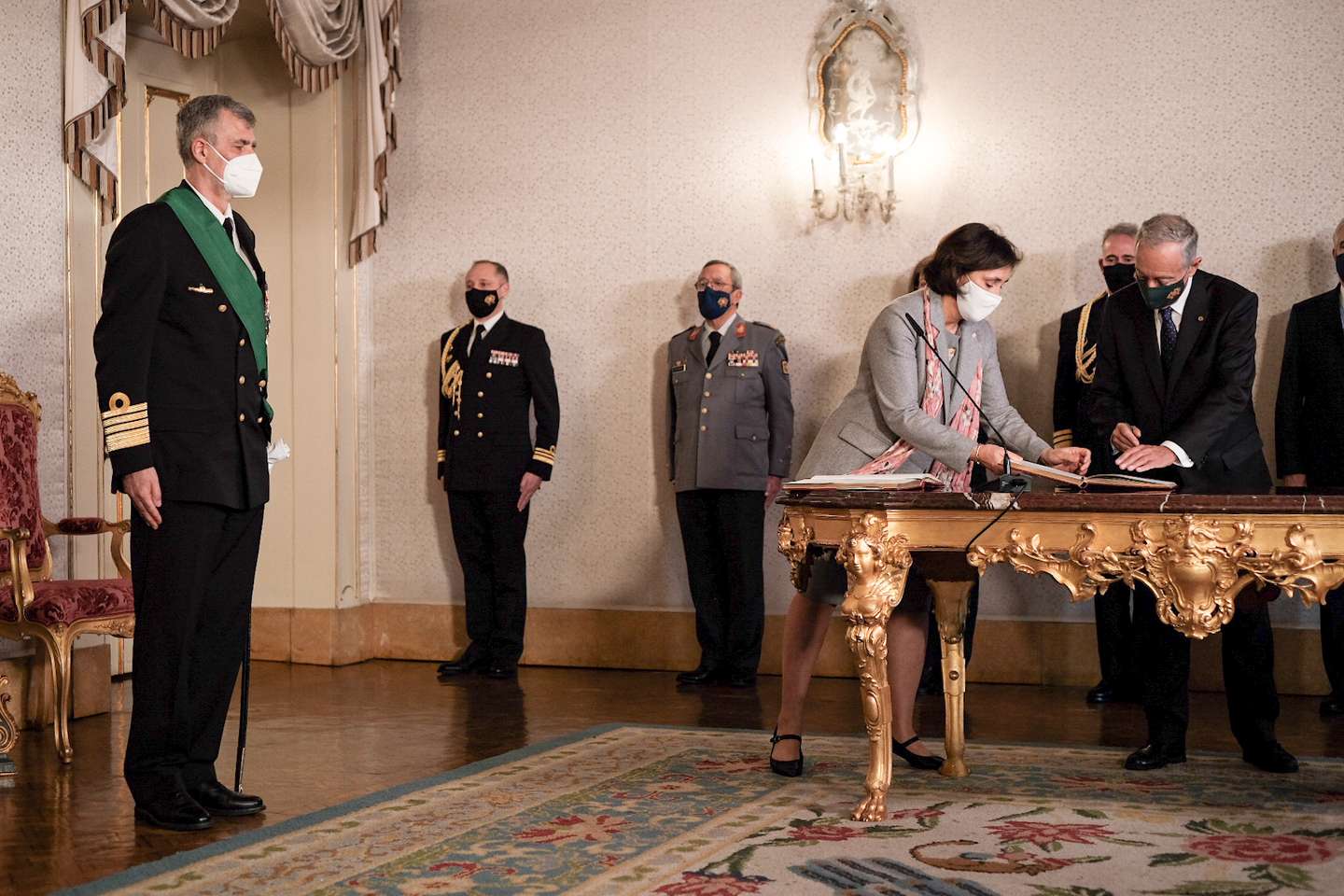 O Almirante Henrique Gouveia e Melo durante a cerimónia de posse do novo Chefe do Estado-Maior da Marinha (CEMA), que decorreu no Palácio de Belém, em Lisboa, a 27 de dezembro de 2021. O Almirante Henrique Gouveia e Melo foi o responsável pelo bem sucedido plano de vacinação contra a Covid-19. FRANCISCO ROMÃO PEREIRA/OBSERVADOR