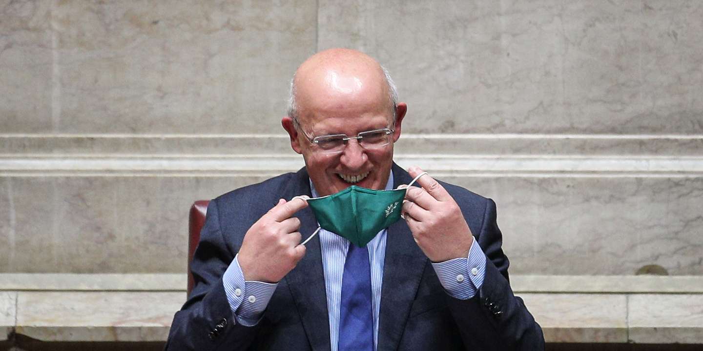 Primeiro dia dos deputados da XV Legislatura na Assembleia da República. Leitura do Relatório da Comissão Eventual de Verificação de Poderes dos Deputados Eleitos e Eleição do presidente da Assembleia da República. Augusto Santos Silva, Presidente da Assembleia da República Lisboa, 29 de Março de 2022. FILIPE AMORIM/OBSERVADOR