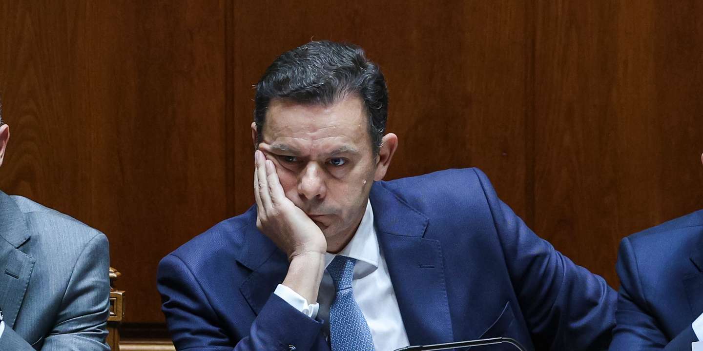 O caso apanhou politicamente Luís Montenegro
