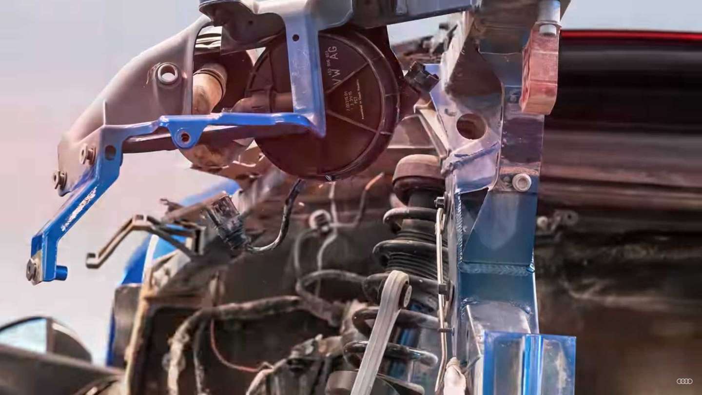 A “explosão” deste Audi R8 foi sob encomenda – Observador