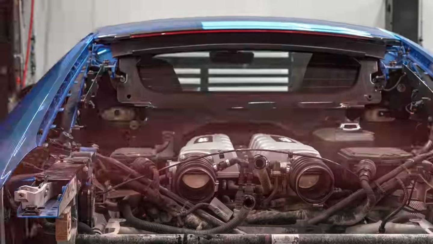 A “explosão” deste Audi R8 foi sob encomenda – Observador