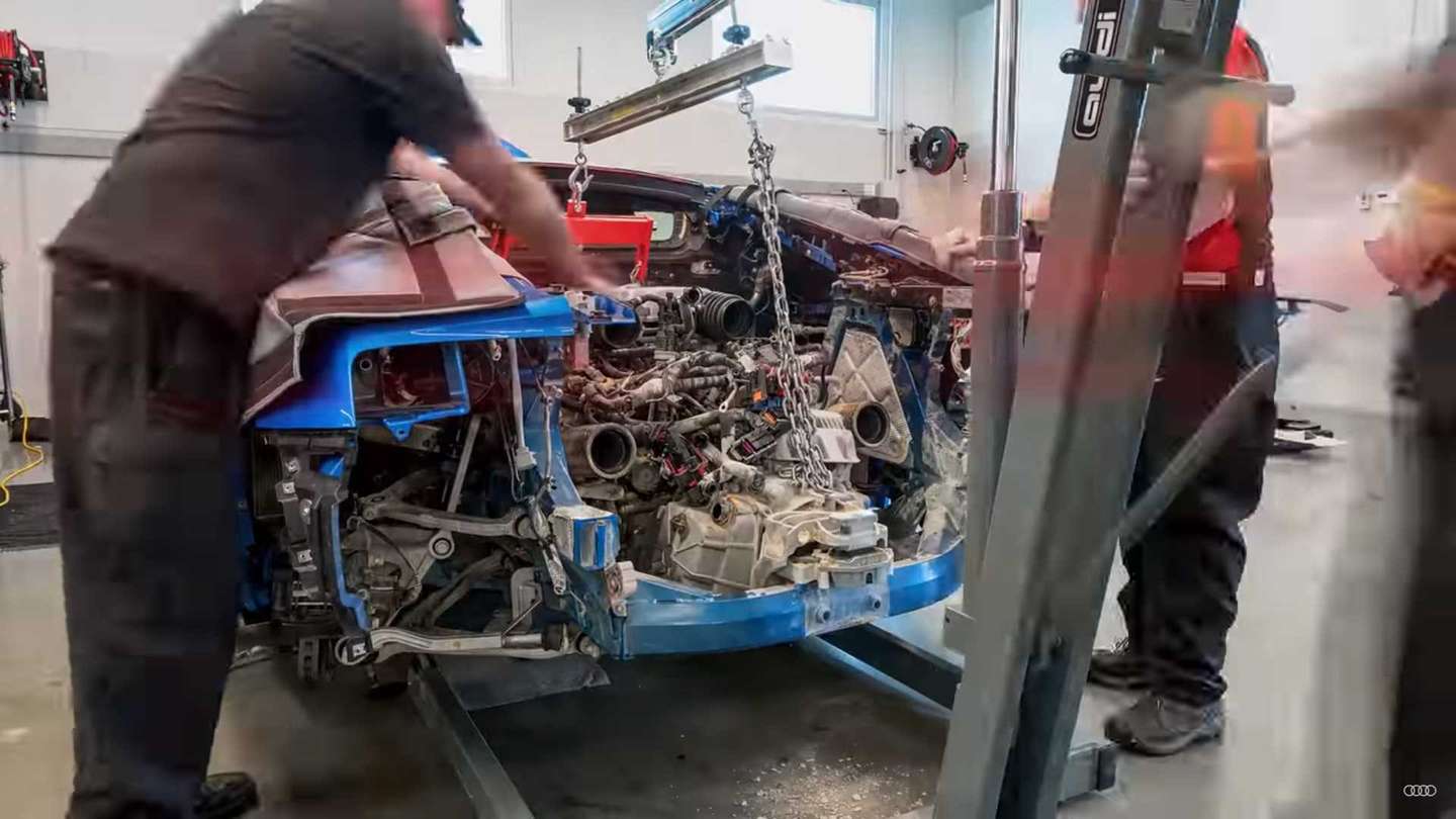 A “explosão” deste Audi R8 foi sob encomenda – Observador