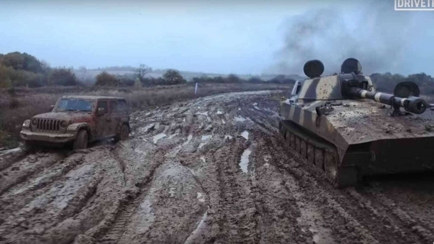 Tanque Rougher Tanque vai à guerra com o Wrangler. Quem ganha? – Observador
