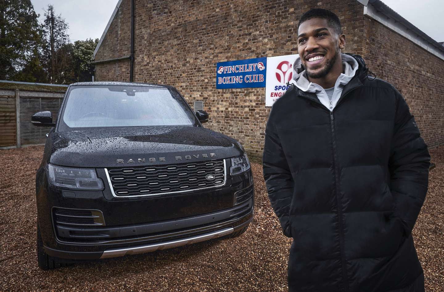 Este é o Range Rover de um campeão. Sabe qual? – Observador